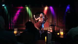 Caro Pampillo at Hawaiian Brian's, Honolulu - Hawaii