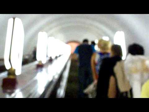 escalator metro kiev subway