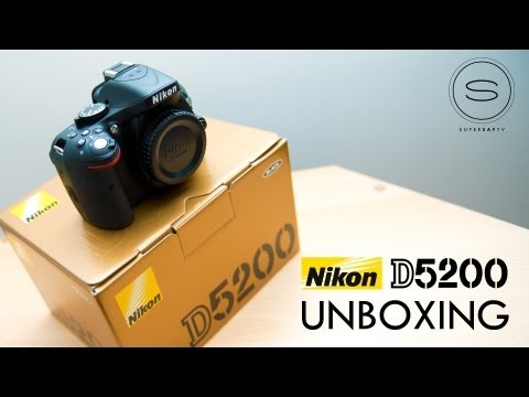 Nikon D5200 Unboxing