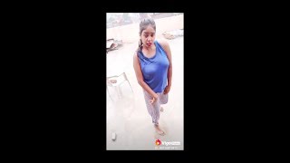 Hot Wet S, Show