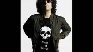 Watch Andres Calamaro Amor Irani video