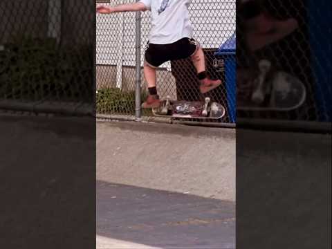 Evan with some magic at MLK banks #skateboarding #allineedskateboarding