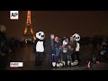 Raw: Cities Mark Earth Hour Across the Globe