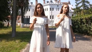 Dana Models I Beautiful Things I The Castle