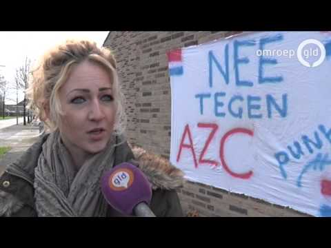 Spandoeken in Geldermalsen tegen komst groot azc met 1500 asielzoekers