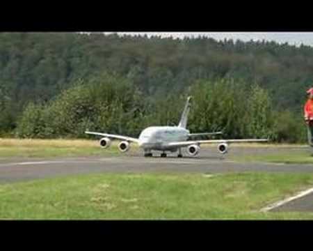 A380 model landing at EDFO (Michelstadt)