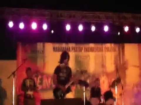 Piya re Piya re live by Adhvik Band