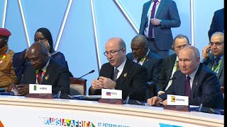 مشاركة الوزير الأول ممثلا لرئيس الجمهورية في أشغال اليوم الثاني لقمة روسيا-افريقيا  بسانت بطرسبورغ