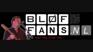 Watch Blof Labrador video