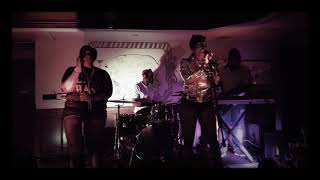 "Backwards" Cicely O'kain sings Live