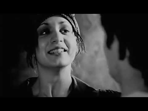 Nuvole Straniere Video