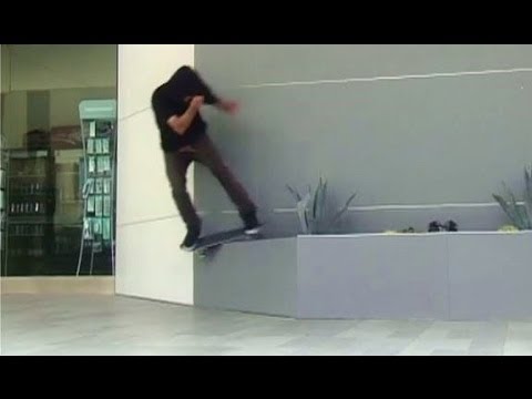 Anton Arratia - Wallride Feeble Bigspin Out!?!!