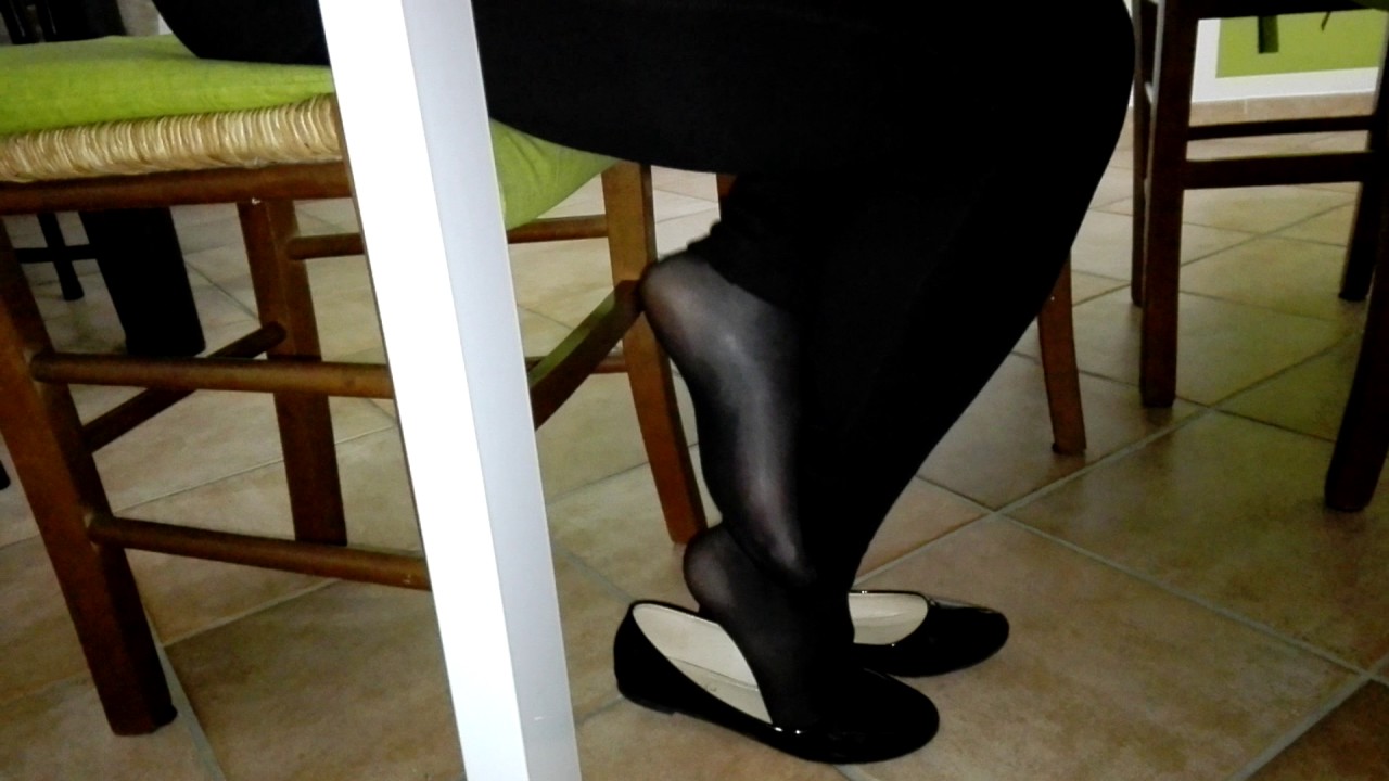 Black tights flats shoeplay