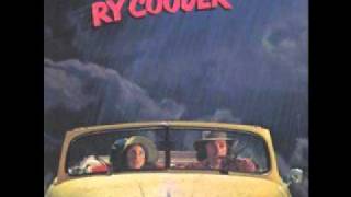 Watch Ry Cooder Taxes On The Farmer Feeds Us All video