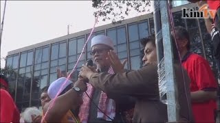 5:00pm: Ya Allah, berikan kami kekuatan lawan GST