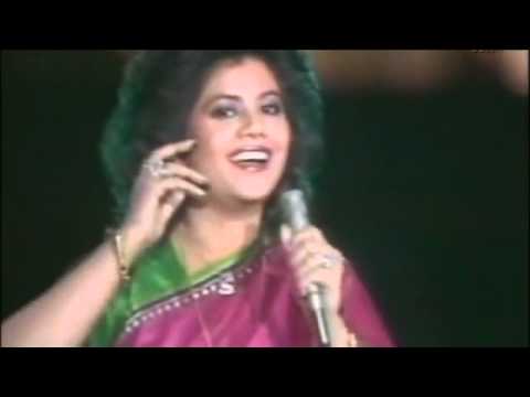 Runa Laila - Mera Babu Chail Chabila - Live on Pakistan Television...