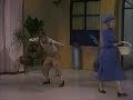Chaves - 2ª Temporada - Chaves Acerta Uma Pedra em Dona Clotilde/Seu Madruga dá Uma Sacada em Nhonho