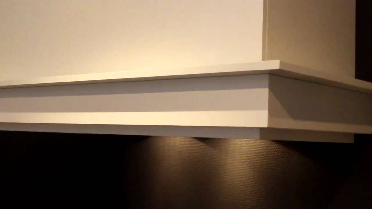 Afzuigkap keuken: afzuigkap in plafond keuken.