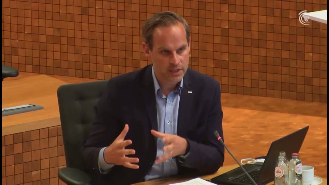 Colin Kraft zu den IT-Materialkosten für Familien während der Pandemie | CSP Ostbelgien