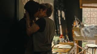 Katherine and Greta kissing scene / A million little things / season 2 / lesbian