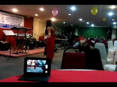 Ladki badi anjani hai - Kamal duet bersama Kajol.mp4