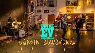 Büyük Ev Ablukada - YANGIN AKVARYUM feat. KoFu  (Canlı - Çıplak Ayaklar Stüdyosu