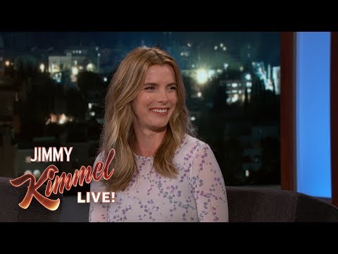 Betty Gilpin on Glow, Emmy Nomination & Getting a Concussion