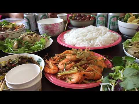 Cơm chia tay đồng nghiệp về nước có món gì?