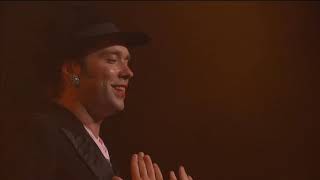 Watch Rufus Wainwright Get Happy video