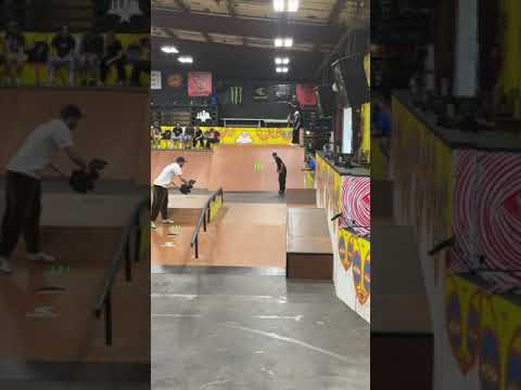KELVIN HOEFLER GAP BACKSIDE NOSE BLUNT PHOTO SHOOT #SHORTS