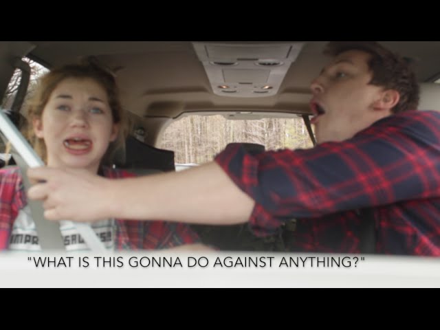 Brothers Pranks Little Sister of Zombie Apocalypse - Video