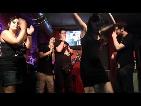 La Marea Negra - Halo [Karaoke]