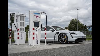 Видео Тест-драйв Porsche Taycan Turbo и Turbo S: 2,8 - 100 км/ч!!! от Журнал "5колесо", Тайкан, Китай