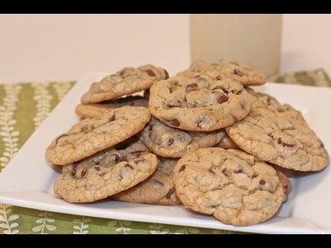  Fashioned Peanut Butter Cookies on Easy  Old Fashioned Chocolate Chip Cookies Recipe   How To