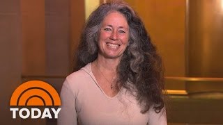 Women Shrieks With Joy Over Sister’s Ambush Makeover | TODAY Women Shrieks With Joy Over Sister’s Ambush Makeover | TODAY