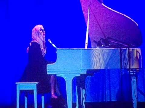 Lady Gaga performs her rendition of 'Imagine' at the HRC National Dinner 2009