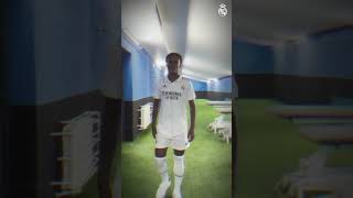 -pAYjli5kGg Video Image