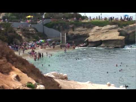 Bathroom Countertops on Bathroom Has Lots Of Counter Space  A Large Bathtub And Shower And