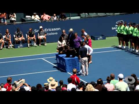 Winner セレナ（セリーナ） ウィリアムズ  Ceremony Interview -- Bank Of The West Classic 2011 Singles 決勝戦（ファイナル）　