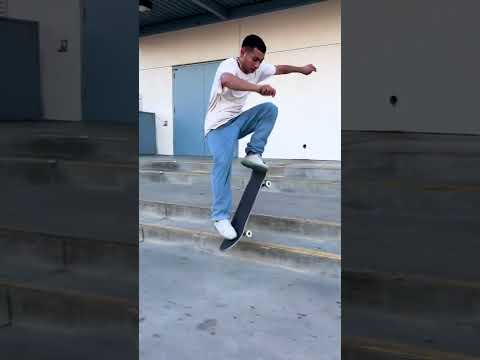 éS | Jonny Hernandez | Icy Accel Slim