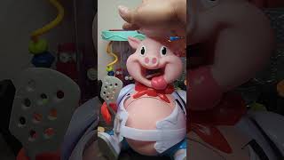 Watch The Piggy Pop Up His Tummy