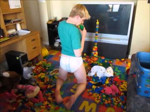 Messy diaper twerking