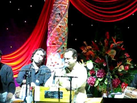 Naina thag lengeRahat Fateh Ali Khans concert - Chicago10