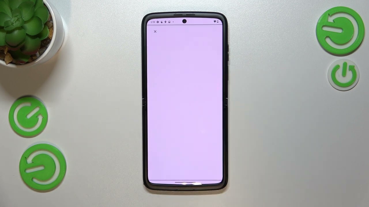 How to Add / Remove Google Account on Motorola Razr 2022 How to Add / Remove Google Account on Motorola Razr 2022