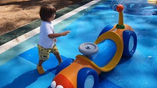 Fatih Selim tatilde otelin çocuk oyun alanında eğleniyor,mayosu yok,su parkına g