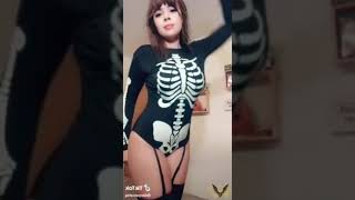 Danyan Cat Mostrando Su Pack Parte