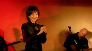 Watch Pam Tillis Detroit City video