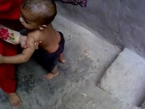 naat aap ki naatain main likh likh kar sunauoon aap ko.mp4
