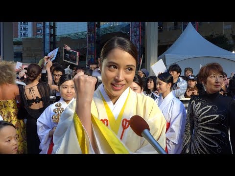 【第30回東京国際映画祭】レッドカーペットに登場した美女たち 広瀬アリス、宮... (10月29日 07:24 / 12 users)