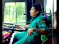 Supir lorena menghibur penumpang